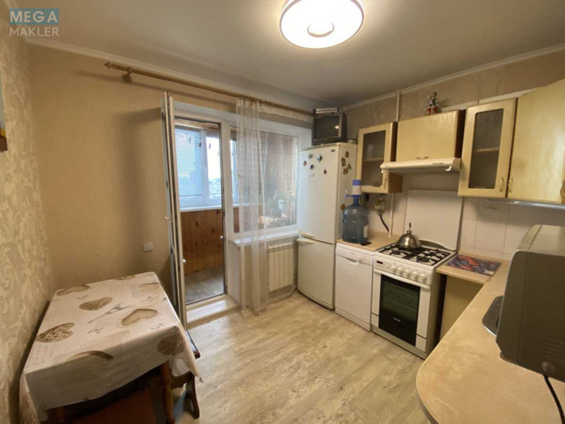 Оренда 1 кімнатної квартири, <a class="location-link" href="/kiev/" title="Недвижимость Київ">Київ</a>, <a class="location-link" href="/kiev/obolonskij/" title="Недвижимость Оболонський район">Оболонський р-н</a>, Оболонська пл., 1 (изображение 1)