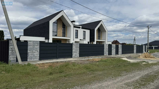 Продаж дома, 2&nbsp;поверху, 154&nbsp;кв.м, 5&nbsp;кімнат, ділянка 7&nbsp;соток, <a class="location-link" href="/dmitrovka-selo-kv-kievo-svyatoshinskij-rajon/" title="Недвижимость Дмитрівка">Дмитрівка</a>, Привітна (изображение 1)