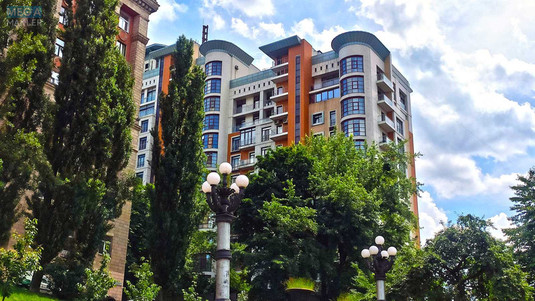 Продаж 5 кімнатної квартири (212/112/22), 10 пов. 12 пов. будинку, <a class="location-link" href="/kiev/" title="Недвижимость Київ">Київ</a>, <a class="location-link" href="/kiev/pecherskij/" title="Недвижимость Печерський район">Печерський р-н</a>, Крещатик ул., 27б (изображение 1)