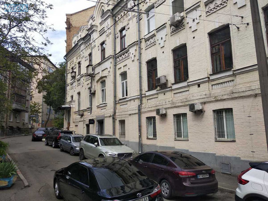 Оренда комерційної нерухомості, 100&nbsp;кв.м, под офис, <a class="location-link" href="/kiev/" title="Недвижимость Київ">Київ</a>, <a class="location-link" href="/kiev/shevchenkovskij/" title="Недвижимость Шевченківський район">Шевченківський р-н</a>, Малопідвальна вул., 12 (изображение 1)