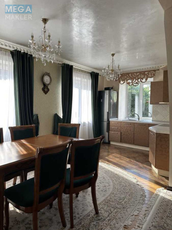 Продаж дома, 3 поверху, 180 кв.м, 5 кімнат, ділянка 5 соток, <a class="location-link" href="/kiev/" title="Недвижимость Київ">Київ</a>, <a class="location-link" href="/kiev/desnyanskij/" title="Недвижимость Деснянський район">Деснянський р-н</a>, Садова вул., 54 (изображение 1)