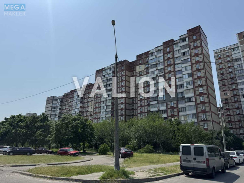 Продаж 3 кімнатної квартири (74,3/43,2/8), 11 пов. 14 пов. будинку, <a class="location-link" href="/kiev/" title="Недвижимость Київ">Київ</a>, <a class="location-link" href="/kiev/desnyanskij/" title="Недвижимость Деснянський район">Деснянський р-н</a>, Володимира Маяковського просп., 69 (изображение 1)
