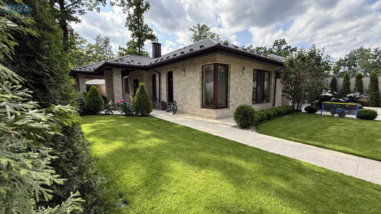 Продаж дома, 1&nbsp; поверх, 185&nbsp;кв.м, 3&nbsp;кімнати, ділянка 5&nbsp;соток, <a class="location-link" href="/irpen/" title="Недвижимость Ірпінь">Ірпінь</a>, гоголя, 25а (изображение 1)