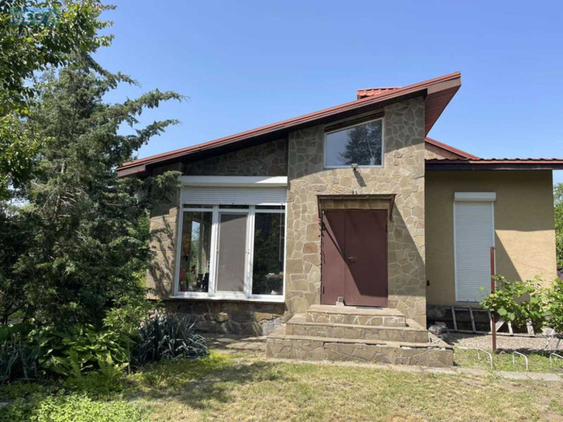 Продаж дома, 2 поверху, 150 кв.м, 4 кімнати, ділянка 6 соток, <a class="location-link" href="/kirovskoe-pgt/" title="Недвижимость Кіровське">Кіровське</a>, Сфера - 1, 289 (изображение 1)