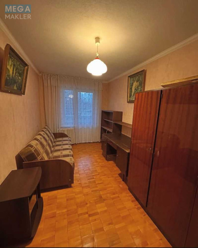 Оренда 2 кімнатної квартири, <a class="location-link" href="/kiev/" title="Недвижимость Київ">Київ</a>, <a class="location-link" href="/kiev/dneprovskij/" title="Недвижимость Дніпровський район">Дніпровський р-н</a>, Дарницкий бульв., 4 (изображение 1)