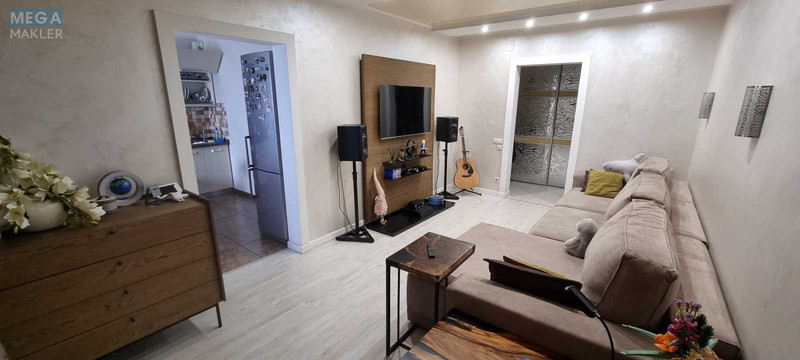Продаж 3 кімнатної квартири (76/40/15), 19 пов. 23 пов. будинку, <a class="location-link" href="/kiev/" title="Недвижимость Київ">Київ</a>, <a class="location-link" href="/kiev/darnickij/" title="Недвижимость Дарницький район">Дарницький р-н</a>, Єлизавети Чавдар вул., 14 (изображение 1)