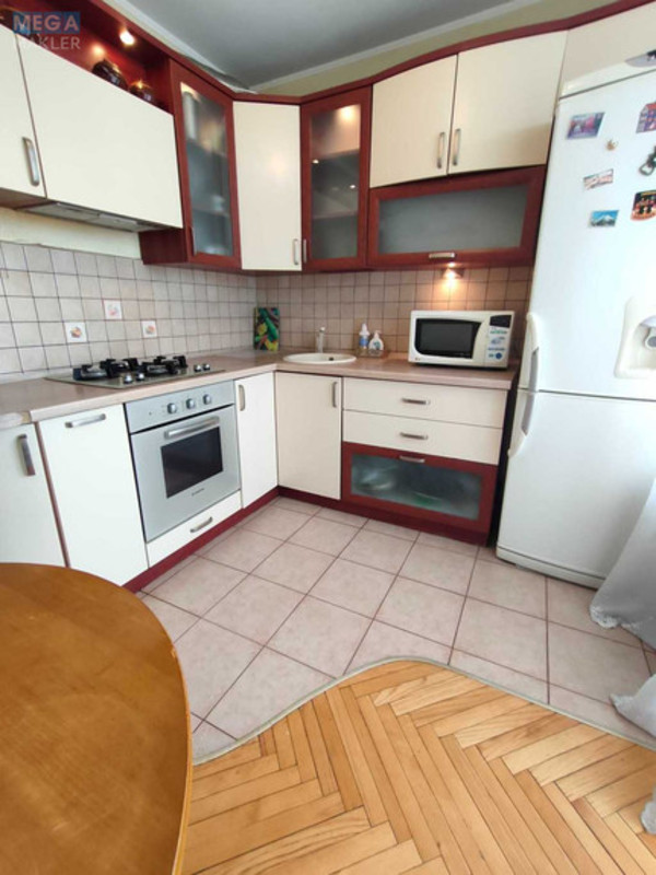 Оренда 3 кімнатної квартири, <a class="location-link" href="/kiev/" title="Недвижимость Київ">Київ</a>, <a class="location-link" href="/kiev/svyatoshinskij/" title="Недвижимость Святошинський район">Святошинський р-н</a>, Леся Курбаса просп., 5Б (изображение 1)
