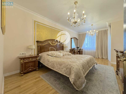 Продаж 4 кімнатної квартири (190/120/50), 7 пов. 8 пов. будинку, <a class="location-link" href="/kiev/" title="Недвижимость Київ">Київ</a>, <a class="location-link" href="/kiev/pecherskij/" title="Недвижимость Печерський район">Печерський р-н</a>, Василия Тютюнника ул., 40 (изображение 1)