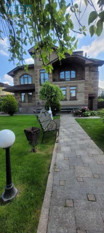 Продаж дома, 3 поверху, 550 кв.м, 6 кімнат, ділянка 32 сотки, <a class="location-link" href="/kiev/" title="Недвижимость Київ">Київ</a>, <a class="location-link" href="/kiev/darnickij/" title="Недвижимость Дарницький район">Дарницький р-н</a>, Лесная ул. (изображение 1)