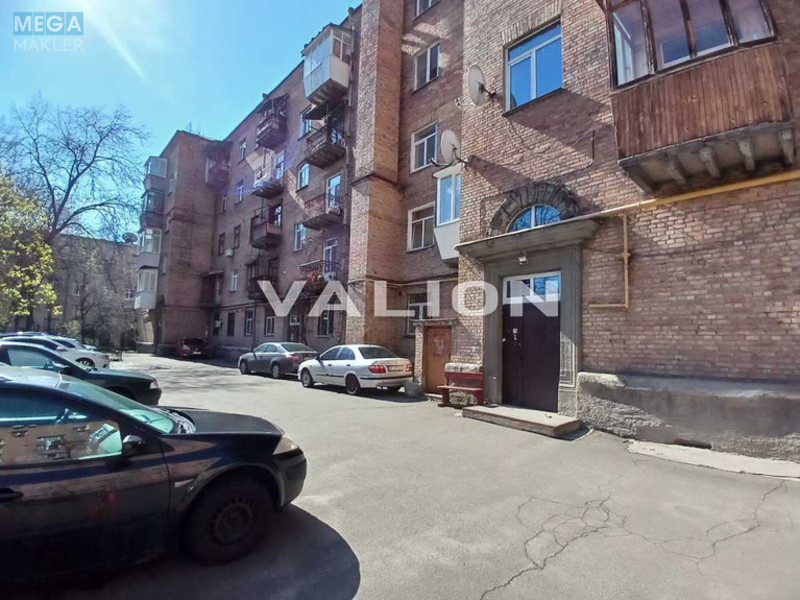 Продаж 2 кімнатної квартири (51,9/30/7,7), 1 пов. 5 пов. будинку, <a class="location-link" href="/kiev/" title="Недвижимость Київ">Київ</a>, <a class="location-link" href="/kiev/pecherskij/" title="Недвижимость Печерський район">Печерський р-н</a>, Генерала Алмазова вул., 1 (изображение 1)