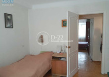 Продаж 3 кімнатної квартири (63/41/8), 4 пов. 8 пов. будинку