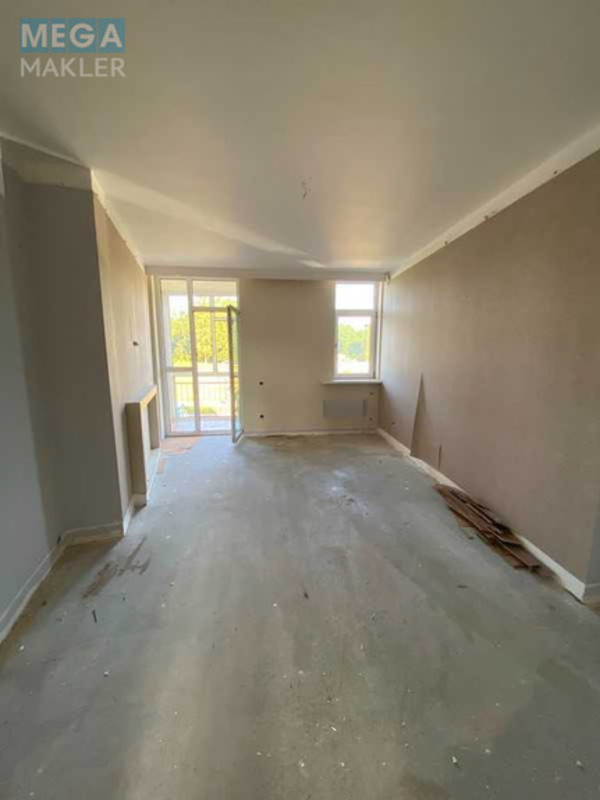 Продаж 3 кімнатної квартири (89,8/?/14,5), 2 пов. 6 пов. будинку, <a class="location-link" href="/lviv/" title="Недвижимость Львів">Львів</a>, <a class="location-link" href="/lviv/lychakovskij/" title="Недвижимость Личаківський район">Личаківський р-н</a>, Пасічна, 33 (изображение 1)