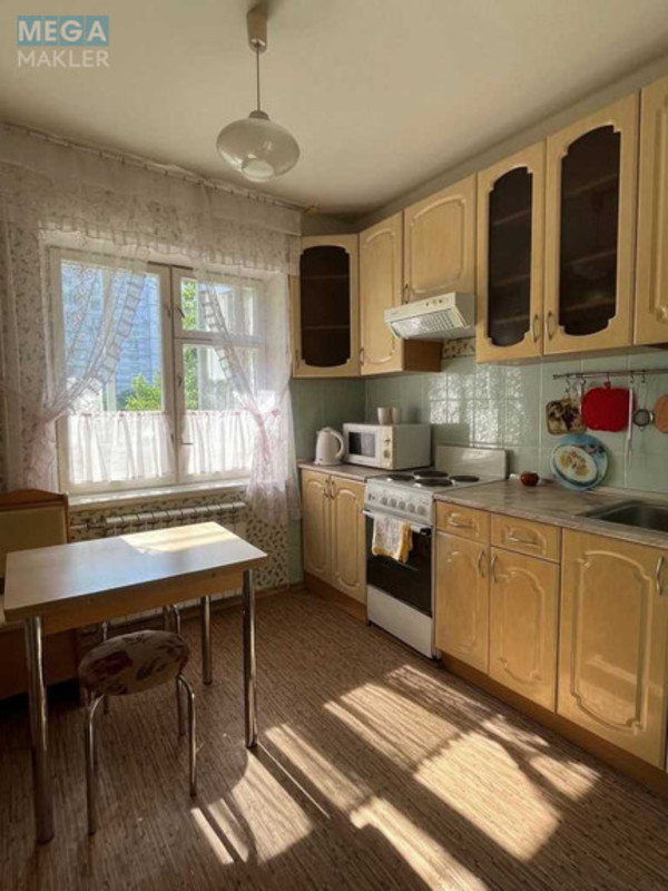 Оренда 1 кімнатної квартири, <a class="location-link" href="/kiev/" title="Недвижимость Київ">Київ</a>, <a class="location-link" href="/kiev/obolonskij/" title="Недвижимость Оболонський район">Оболонський р-н</a>, Оболонский просп., 31 (изображение 1)