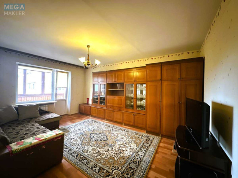 Продаж 3 кімнатної квартири (64/42/8), 8 пов. 10 пов. будинку, <a class="location-link" href="/kiev/" title="Недвижимость Київ">Київ</a>, <a class="location-link" href="/kiev/svyatoshinskij/" title="Недвижимость Святошинський район">Святошинський р-н</a>, Василя Стуса вул., 28 (изображение 1)