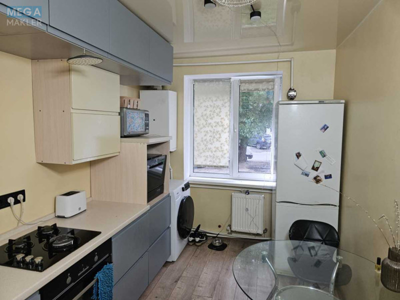Продаж 3 кімнатної квартири (64/37/9), 1 пов. 9 пов. будинку, <a class="location-link" href="/boyarka/" title="Недвижимость Боярка">Боярка</a>, Білогородська, 45 (изображение 1)