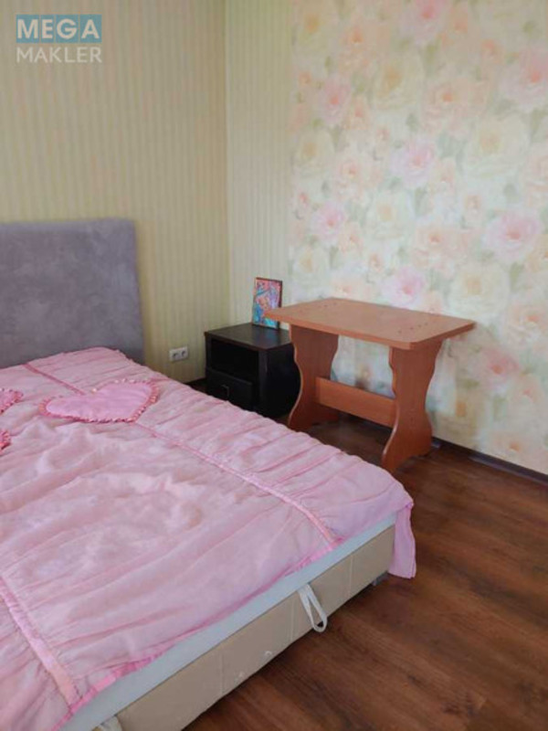 Оренда кімнати (підселення), <a class="location-link" href="/kiev/" title="Недвижимость Київ">Київ</a>, <a class="location-link" href="/kiev/podolskij/" title="Недвижимость Подільський район">Подільський р-н</a>, Полкова вул. (изображение 1)