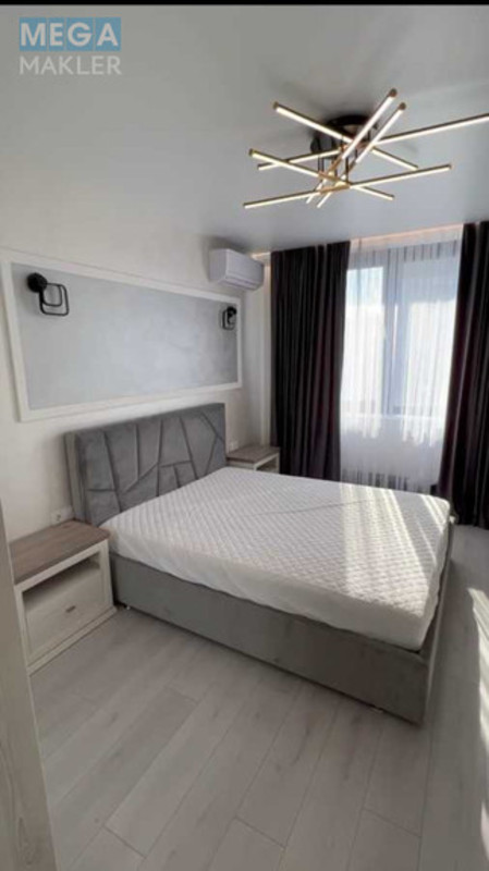 Оренда 2 кімнатної квартири, <a class="location-link" href="/kiev/" title="Недвижимость Київ">Київ</a>, <a class="location-link" href="/kiev/pecherskij/" title="Недвижимость Печерський район">Печерський р-н</a>, Владимира Антоновича ул., 74 (изображение 1)