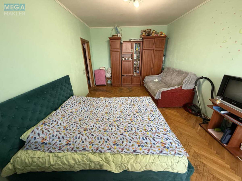Продаж 2 кімнатної квартири (54,5/31/8), 9 пов. 9 пов. будинку, <a class="location-link" href="/kiev/" title="Недвижимость Київ">Київ</a>, <a class="location-link" href="/kiev/solomenskij/" title="Недвижимость Солом'янський район">Солом'янський р-н</a>, Семеновская ул., 11 (изображение 1)