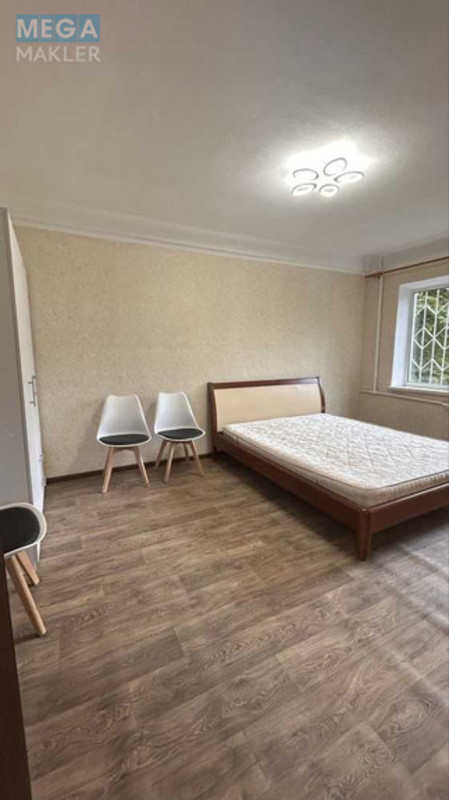 Оренда 2 кімнатної квартири, <a class="location-link" href="/kiev/" title="Недвижимость Київ">Київ</a>, <a class="location-link" href="/kiev/shevchenkovskij/" title="Недвижимость Шевченківський район">Шевченківський р-н</a>, Салютна вул., 21 (изображение 1)
