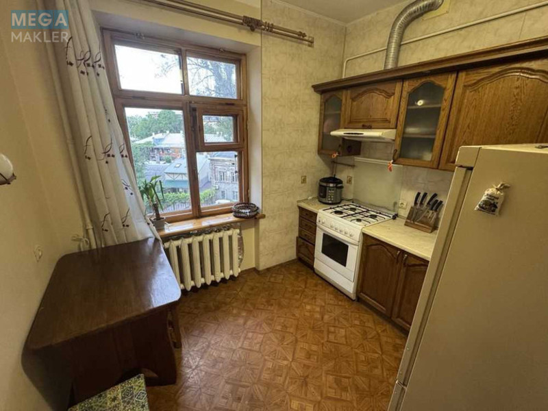 Оренда 2 кімнатної квартири, <a class="location-link" href="/odessa/" title="Недвижимость Одеса">Одеса</a>, <a class="location-link" href="/odessa/primorskij/" title="Недвижимость Приморський район">Приморський р-н</a>, Старопортофранковская, 105 (изображение 1)