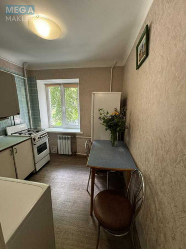 Оренда 2 кімнатної квартири, <a class="location-link" href="/kiev/" title="Недвижимость Київ">Київ</a>, <a class="location-link" href="/kiev/shevchenkovskij/" title="Недвижимость Шевченківський район">Шевченківський р-н</a>, Ольжича ул., 10 (изображение 1)