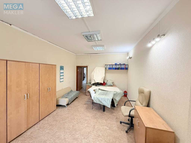 Продаж 3 кімнатної квартири (125,5/75/15), 3 пов. 17 пов. будинку, <a class="location-link" href="/kiev/" title="Недвижимость Київ">Київ</a>, <a class="location-link" href="/kiev/pecherskij/" title="Недвижимость Печерський район">Печерський р-н</a>, Антоновича вул., 72 (изображение 1)