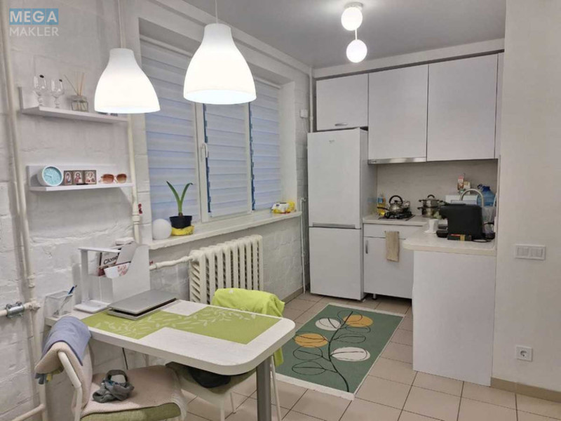 Оренда 1 кімнатної квартири, <a class="location-link" href="/kiev/" title="Недвижимость Київ">Київ</a>, <a class="location-link" href="/kiev/goloseevskij/" title="Недвижимость Голосіївський район">Голосіївський р-н</a>, Задорожний пров., 5 (изображение 1)