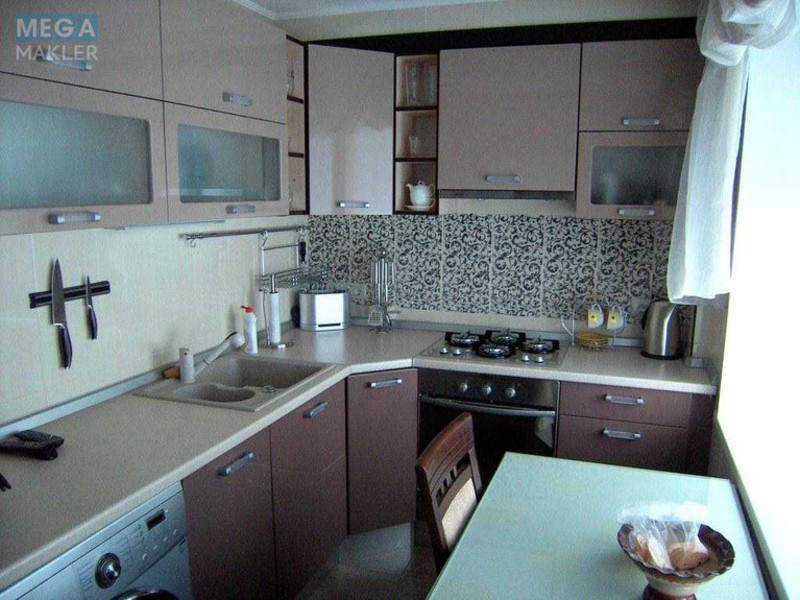 Оренда 1 кімнатної квартири, <a class="location-link" href="/kiev/" title="Недвижимость Київ">Київ</a>, <a class="location-link" href="/kiev/pecherskij/" title="Недвижимость Печерський район">Печерський р-н</a>, Сергія Гусовського вул., 8/10 (изображение 1)