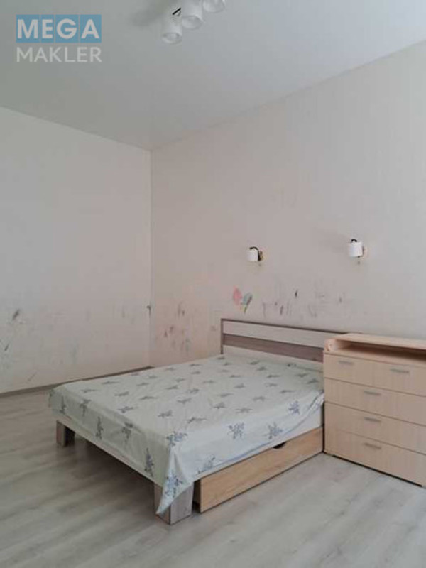 Оренда 3 кімнатної квартири, <a class="location-link" href="/odessa/" title="Недвижимость Одеса">Одеса</a>, <a class="location-link" href="/odessa/primorskij/" title="Недвижимость Приморський район">Приморський р-н</a>, Итальянский бульвар, 11 (изображение 1)