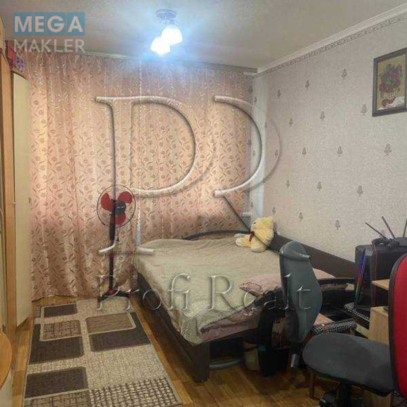 Продаж 1 кімнатної квартири (30/18/10), 1 пов. 5 пов. будинку, <a class="location-link" href="/kiev/" title="Недвижимость Київ">Київ</a>, <a class="location-link" href="/kiev/shevchenkovskij/" title="Недвижимость Шевченківський район">Шевченківський р-н</a>, Олександрівська вулиця, 12/14 (изображение 1)