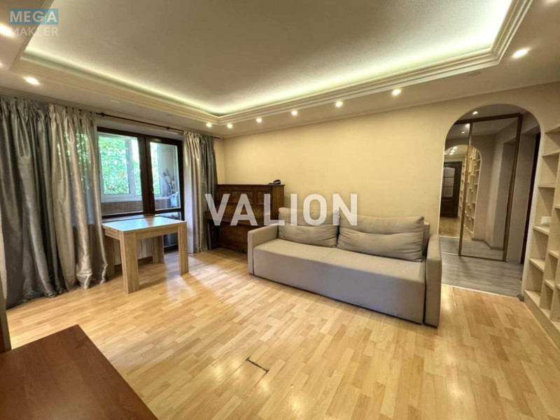 Продаж 3 кімнатної квартири (64,5/44/6,9), 3 пов. 9 пов. будинку, <a class="location-link" href="/kiev/" title="Недвижимость Київ">Київ</a>, <a class="location-link" href="/kiev/solomenskij/" title="Недвижимость Солом'янський район">Солом'янський р-н</a>, Курська вул., 11 (изображение 1)