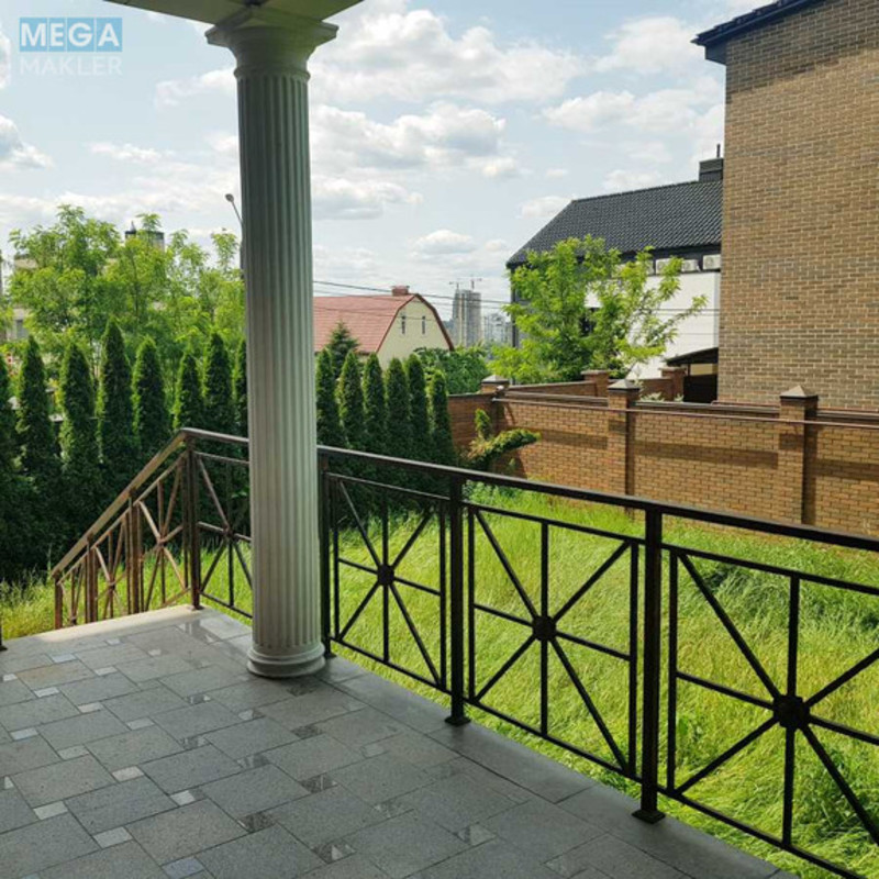 Продаж дома, 3 поверху, 555 кв.м, 7 кімнат, ділянка 10 соток, <a class="location-link" href="/kiev/" title="Недвижимость Київ">Київ</a>, <a class="location-link" href="/kiev/pecherskij/" title="Недвижимость Печерський район">Печерський р-н</a>, Звіринецька вул., 34 (изображение 1)