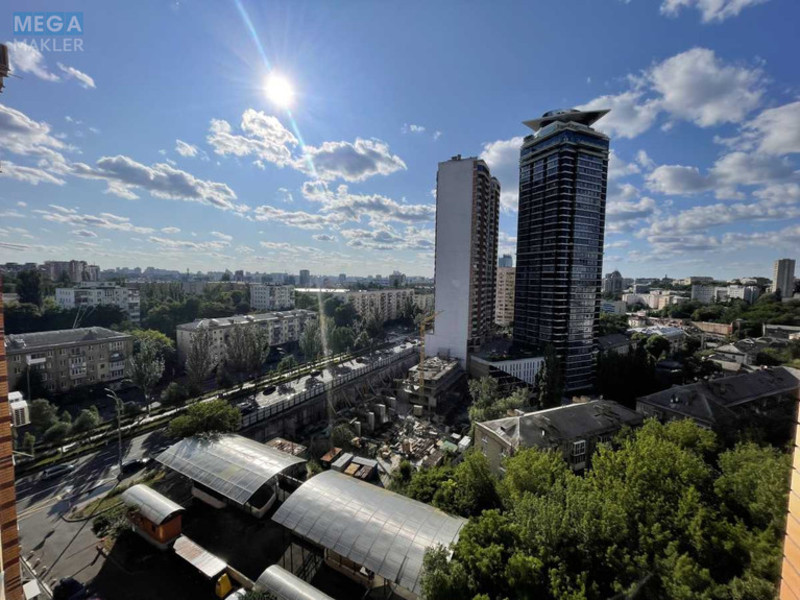Продаж 3 кімнатної квартири (134,3/67/15), 11 пов. 22 пов. будинку, <a class="location-link" href="/kiev/" title="Недвижимость Київ">Київ</a>, <a class="location-link" href="/kiev/pecherskij/" title="Недвижимость Печерський район">Печерський р-н</a>, Лесі Українки бульв., 7б (изображение 1)