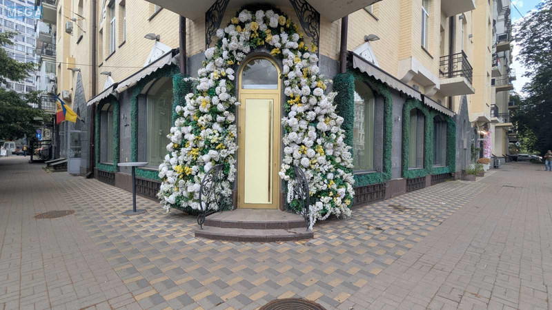 Оренда окремої будівлі/побудови, 211&nbsp;кв.м, <a class="location-link" href="/kiev/" title="Недвижимость Київ">Київ</a>, <a class="location-link" href="/kiev/pecherskij/" title="Недвижимость Печерський район">Печерський р-н</a>, Івана Мазепи вул., 18 (изображение 1)