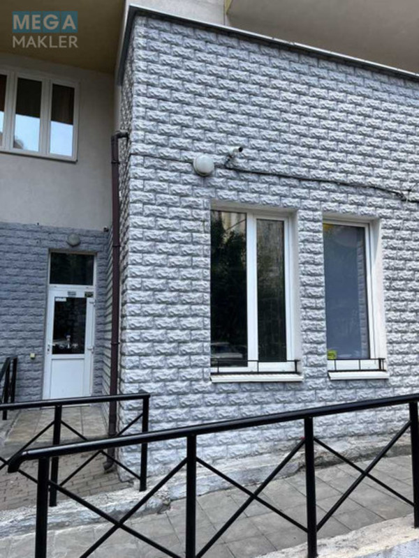 Оренда комерційної нерухомості, 1&nbsp;000&nbsp;кв.м, под офис, <a class="location-link" href="/kiev/" title="Недвижимость Київ">Київ</a>, <a class="location-link" href="/kiev/darnickij/" title="Недвижимость Дарницький район">Дарницький р-н</a>, Днепровская наб., 25 (изображение 1)