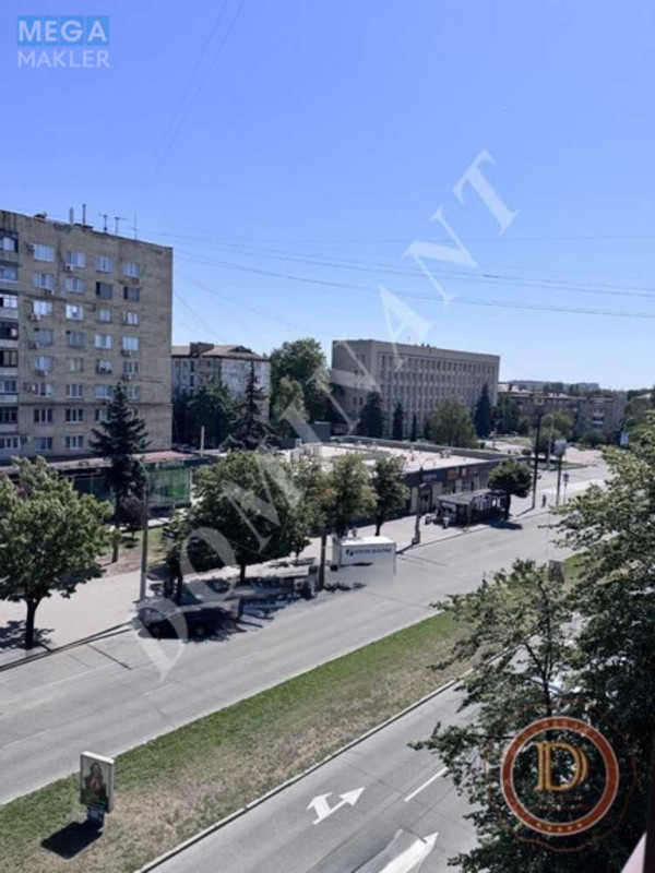 Продаж 3 кімнатної квартири (80/50/9), 5 пов. 5 пов. будинку, <a class="location-link" href="/zaporozhje/" title="Недвижимость Запоріжжя">Запоріжжя</a>, <a class="location-link" href="/zaporozhje/zhovtnevyj/" title="Недвижимость Жовтневий район">Жовтневий р-н</a>, Соборный, 93 (изображение 1)