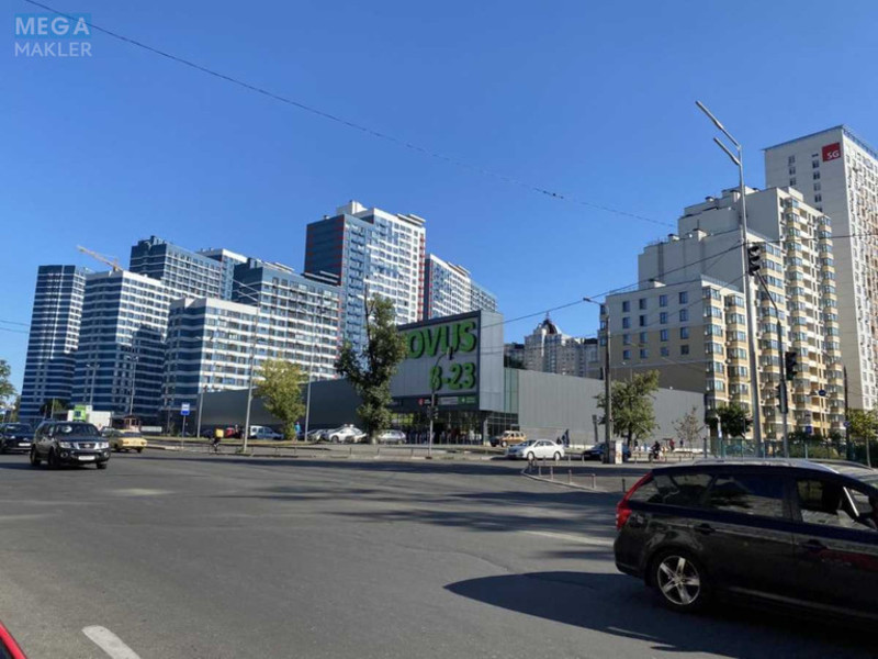 Продаж комерційної нерухомості, 72&nbsp;кв.м, под офис, <a class="location-link" href="/kiev/" title="Недвижимость Київ">Київ</a>, <a class="location-link" href="/kiev/dneprovskij/" title="Недвижимость Дніпровський район">Дніпровський р-н</a>, Євгена Сверстюка вул., 6д (изображение 1)
