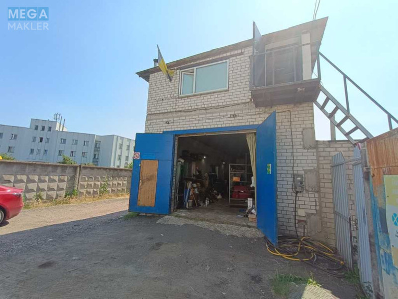 Продаж комерційної нерухомості, 270 кв.м, <a class="location-link" href="/kiev/" title="Недвижимость Київ">Київ</a>, <a class="location-link" href="/kiev/desnyanskij/" title="Недвижимость Деснянський район">Деснянський р-н</a>, Пухівська вул., 2 (изображение 1)