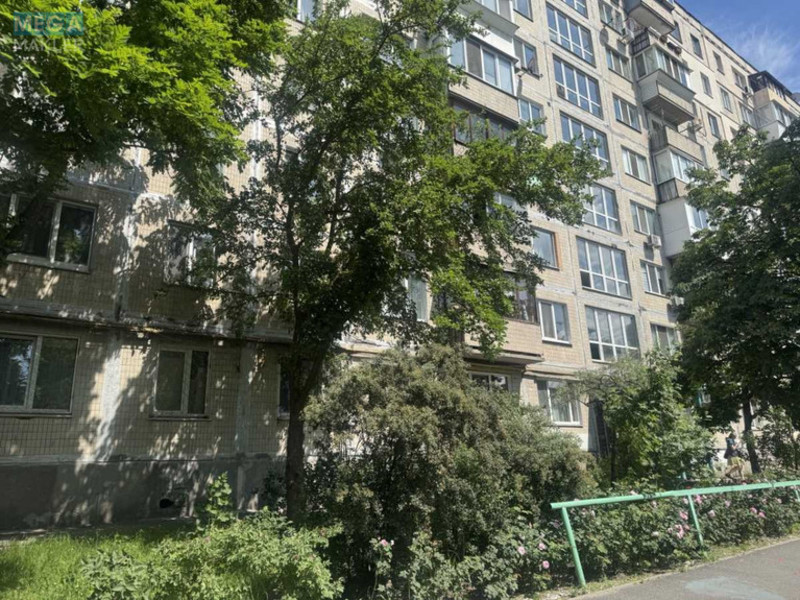 Продаж 2 кімнатної квартири (51/38/6), 4 пов. 9 пов. будинку, <a class="location-link" href="/kiev/" title="Недвижимость Київ">Київ</a>, <a class="location-link" href="/kiev/desnyanskij/" title="Недвижимость Деснянський район">Деснянський р-н</a>, Милютенко ул., 23 (изображение 1)