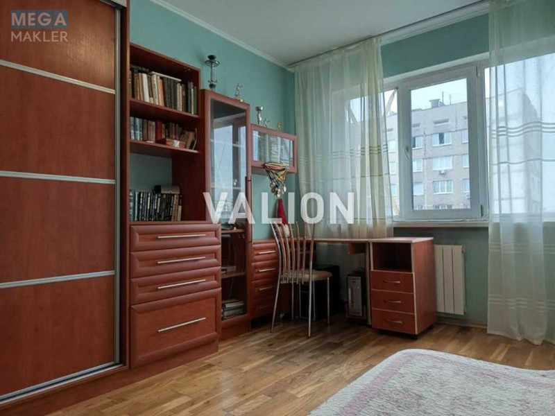 Продаж 3 кімнатної квартири (72,3/42/8,2), 9 пов. 12 пов. будинку, <a class="location-link" href="/kiev/" title="Недвижимость Київ">Київ</a>, <a class="location-link" href="/kiev/obolonskij/" title="Недвижимость Оболонський район">Оболонський р-н</a>, Йорданська вул., 2б (изображение 1)