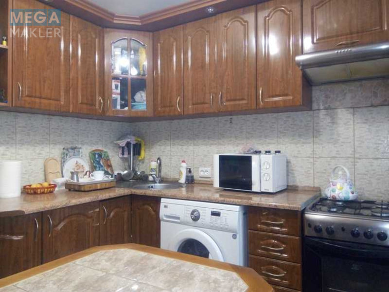 Продаж 1 кімнатної квартири (39/17/8), 2 пов. 5 пов. будинку, <a class="location-link" href="/kiev/" title="Недвижимость Київ">Київ</a>, <a class="location-link" href="/kiev/podolskij/" title="Недвижимость Подільський район">Подільський р-н</a>, Волоська вул., 32/34 (изображение 1)