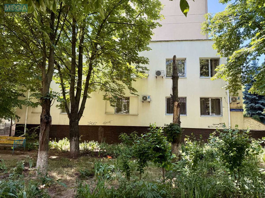 Оренда комерційної нерухомості, 316&nbsp;кв.м, под офис, <a class="location-link" href="/odessa/" title="Недвижимость Одеса">Одеса</a>, <a class="location-link" href="/odessa/malinovskij/" title="Недвижимость Малиновський район">Малиновський р-н</a>, Генерала Петрова, 49/1 (изображение 1)