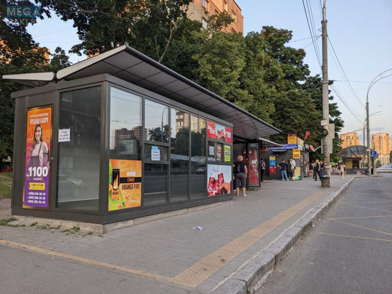 Оренда комерційної нерухомості, 17&nbsp;кв.м, под магазин, <a class="location-link" href="/kiev/" title="Недвижимость Київ">Київ</a>, <a class="location-link" href="/kiev/solomenskij/" title="Недвижимость Солом'янський район">Солом'янський р-н</a>, Чоколівський бульв., 12 (изображение 1)
