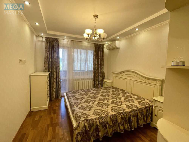 Оренда 3 кімнатної квартири, <a class="location-link" href="/odessa/" title="Недвижимость Одеса">Одеса</a>, <a class="location-link" href="/odessa/malinovskij/" title="Недвижимость Малиновський район">Малиновський р-н</a>, Варненская, 7/4 (изображение 1)