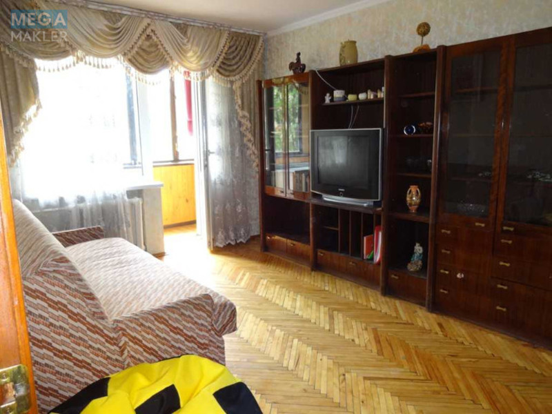 Продаж 3 кімнатної квартири (57/40/6), 2 пов. 5 пов. будинку, <a class="location-link" href="/kiev/" title="Недвижимость Київ">Київ</a>, <a class="location-link" href="/kiev/darnickij/" title="Недвижимость Дарницький район">Дарницький р-н</a>, Привокзальна вул., 12 (изображение 1)