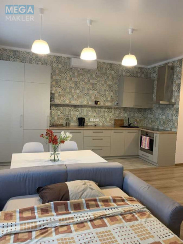 Оренда 1 кімнатної квартири, <a class="location-link" href="/odessa/" title="Недвижимость Одеса">Одеса</a>, <a class="location-link" href="/odessa/primorskij/" title="Недвижимость Приморський район">Приморський р-н</a>, Итальянский бульвар, 1б (изображение 1)