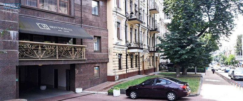 Продаж комерційної нерухомості, 16,80&nbsp;кв.м, <a class="location-link" href="/kiev/" title="Недвижимость Київ">Київ</a>, <a class="location-link" href="/kiev/goloseevskij/" title="Недвижимость Голосіївський район">Голосіївський р-н</a>, Льва Толстого ул., 39 (изображение 1)