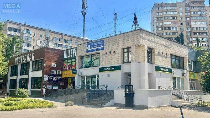 Оренда комерційної нерухомості, 420&nbsp;кв.м, <a class="location-link" href="/kiev/" title="Недвижимость Київ">Київ</a>, <a class="location-link" href="/kiev/darnickij/" title="Недвижимость Дарницький район">Дарницький р-н</a>, Тростянецкая ул., 57 (изображение 1)