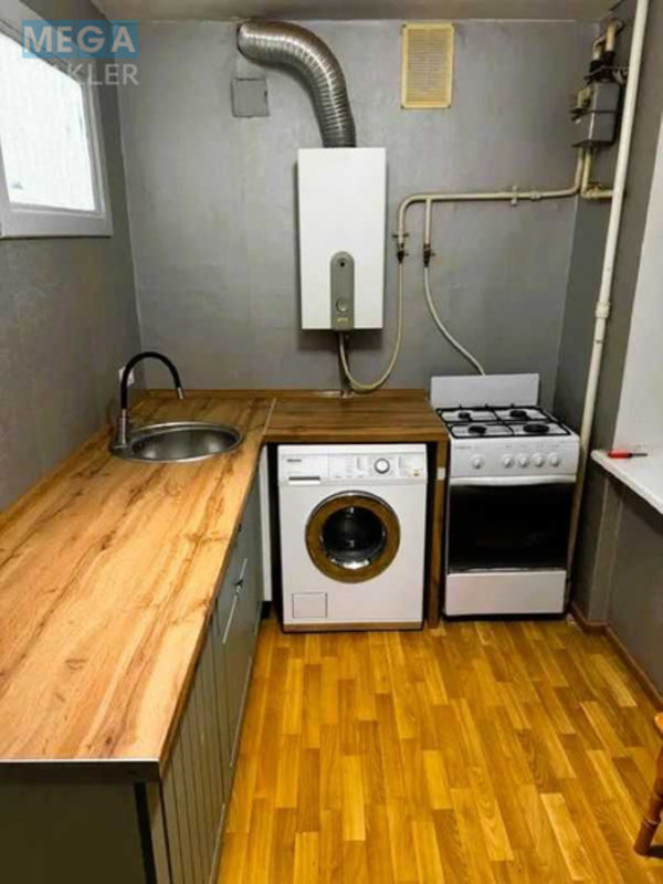 Оренда 2 кімнатної квартири, <a class="location-link" href="/kiev/" title="Недвижимость Київ">Київ</a>, <a class="location-link" href="/kiev/svyatoshinskij/" title="Недвижимость Святошинський район">Святошинський р-н</a>, Депутатська вул., 32 (изображение 1)
