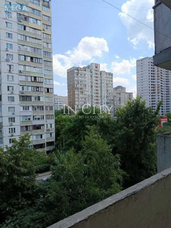 Продаж 1 кімнатної квартири (37/15/7,5), 5 пов. 10 пов. будинку, <a class="location-link" href="/kiev/" title="Недвижимость Київ">Київ</a>, <a class="location-link" href="/kiev/svyatoshinskij/" title="Недвижимость Святошинський район">Святошинський р-н</a>, Василия Стуса ул., 26 (изображение 1)